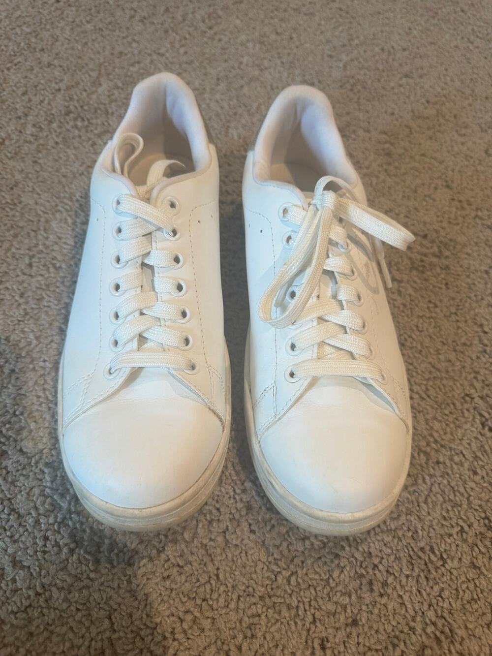 Time and Tru Women’s Size 8 White Gold Memory Foam Lace Up Sneakers